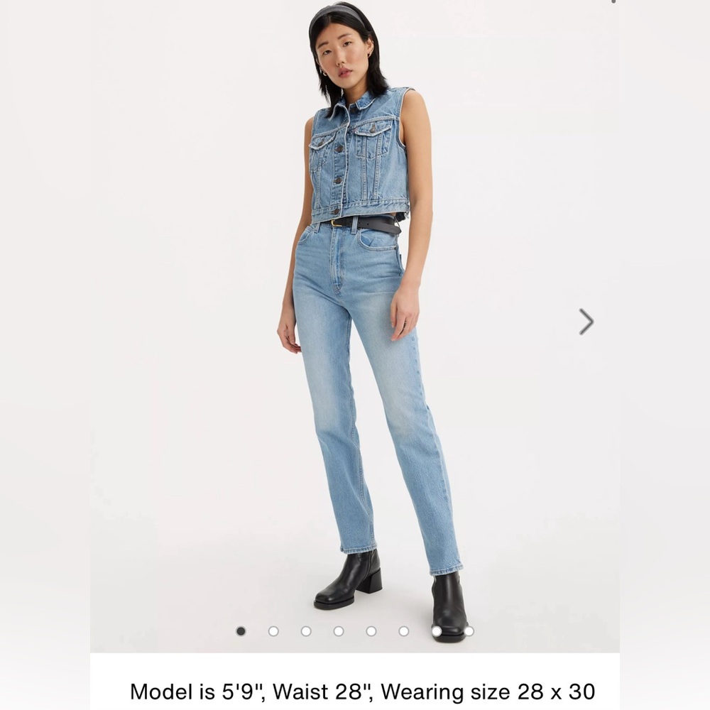 Levi’s 70s high rise slim straight Jean size 26 medium wash
